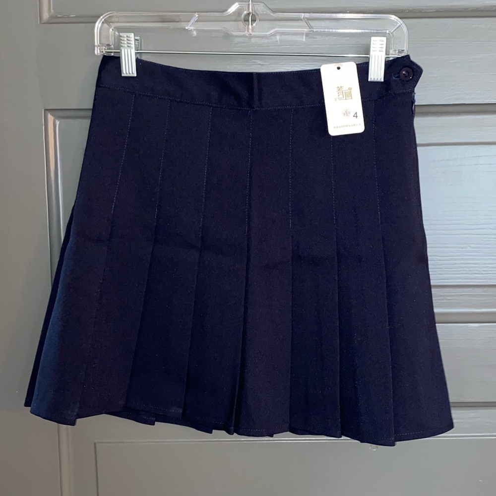 Navy pleated skirt